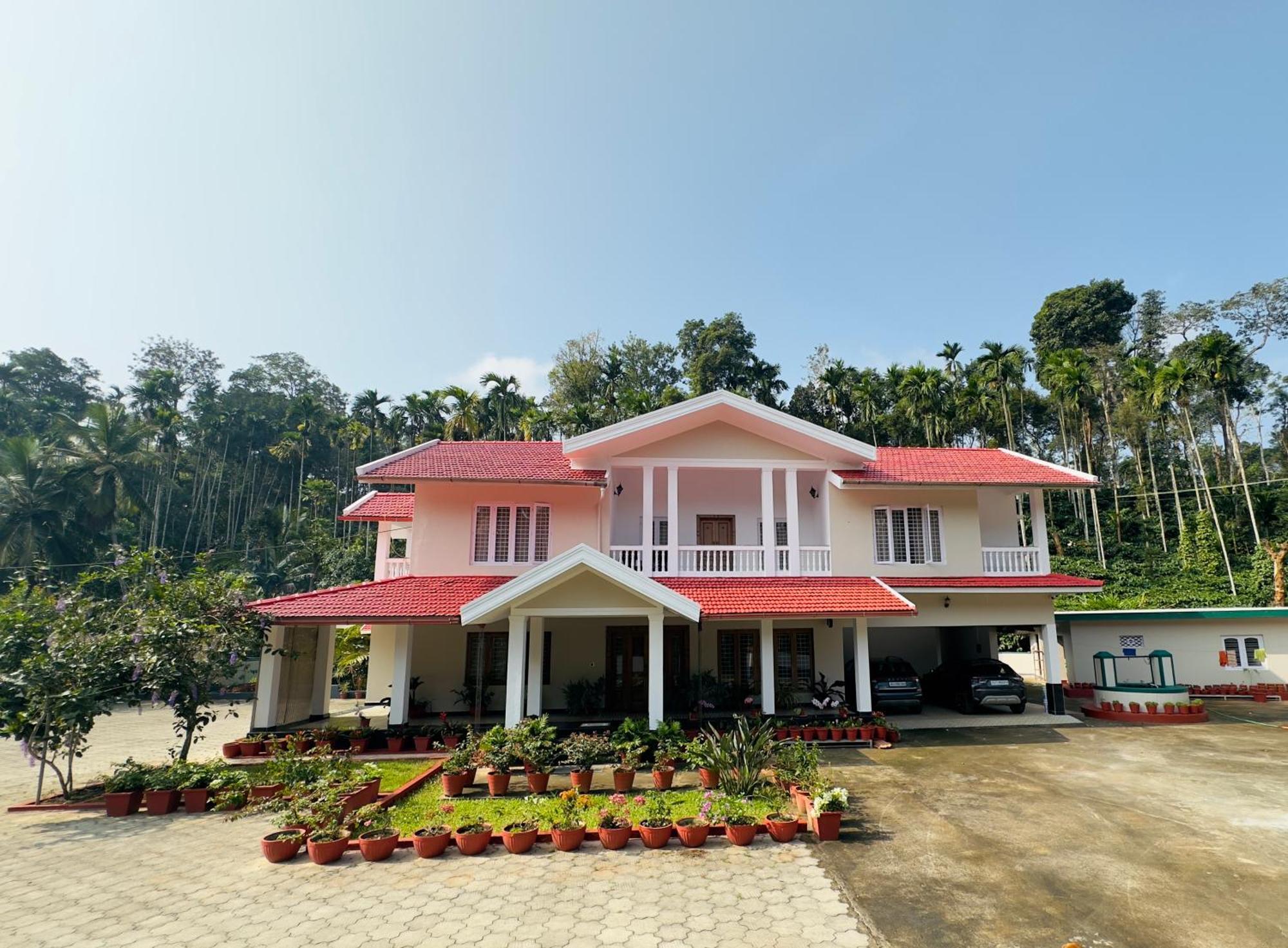 Green Castle Gonikoppal Exterior foto